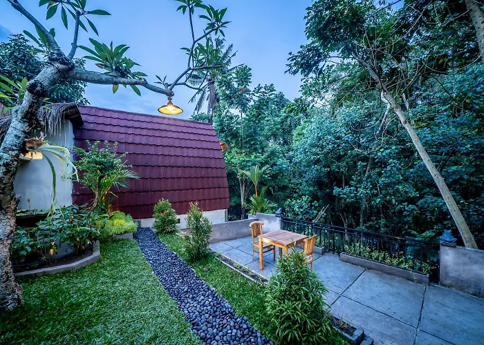 Oemah Ubud - Waterfall *